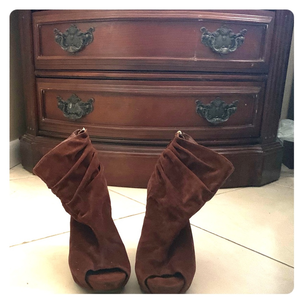 Suede heeled ankle boots